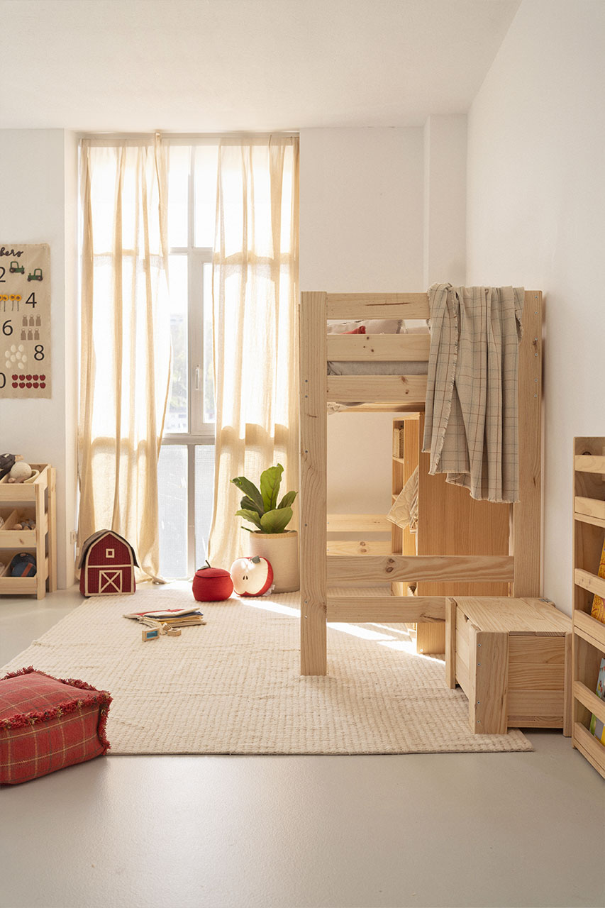 Imagen de ambiente 1 para:Cama alta de madera natural